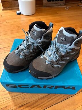 Scarpa Moraine Mid Waterproof Hiking Boots